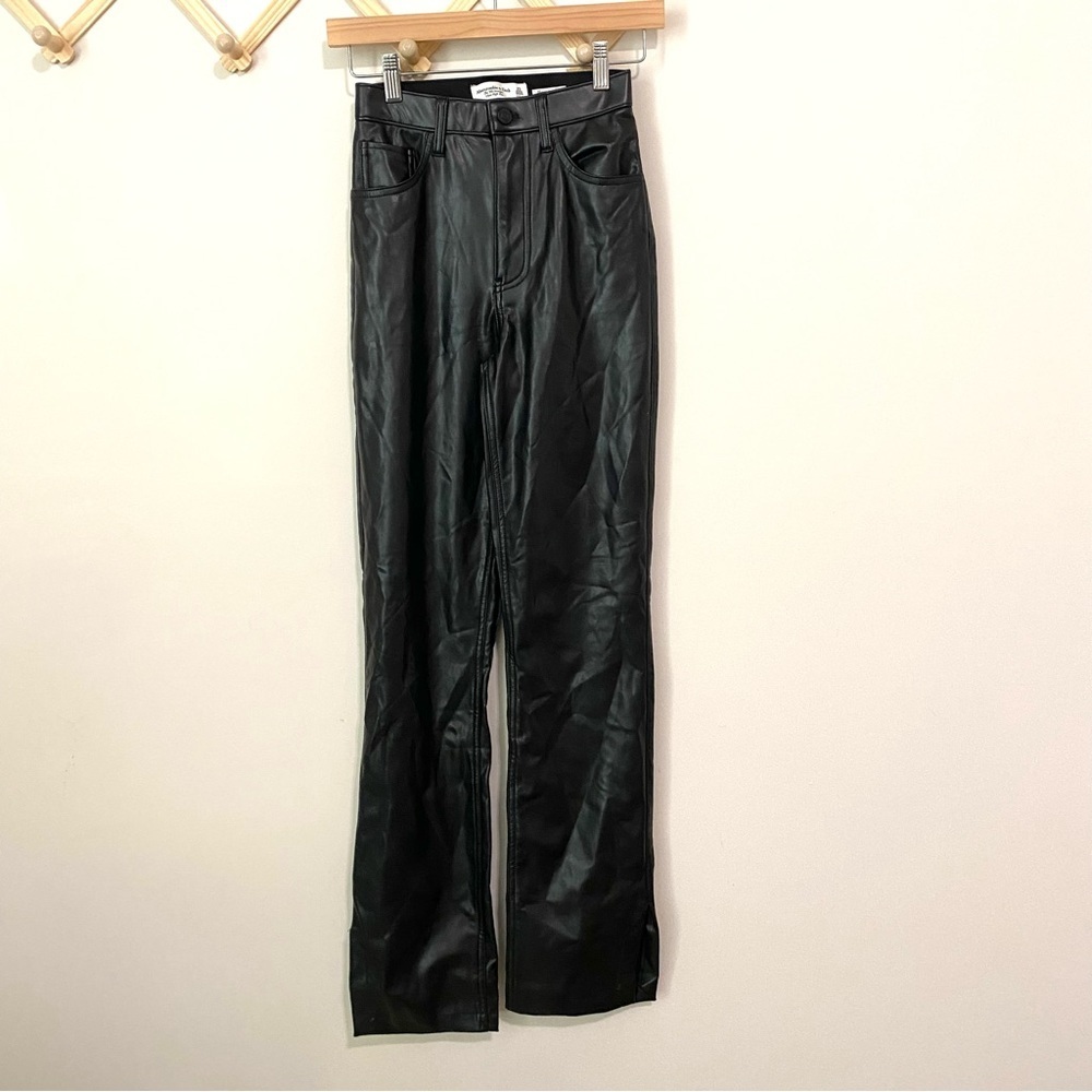 NWT Abercrombie and Fitch 90s Straight Ultra High Rise Vegan Leather Pants